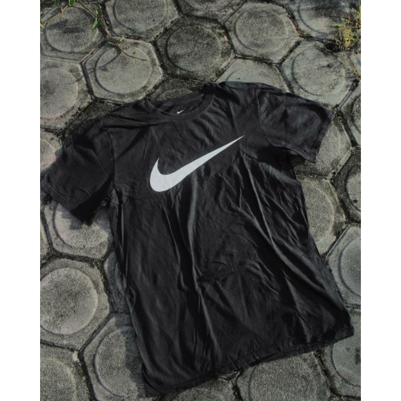 Nike Big Swoosh T-Shirt