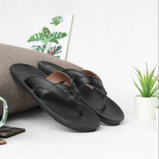 Sendal Pria Slide Goodnes Urban Bahan Kulit Santai Nyaman Jalan Ngemall Sandal Jepit Pria