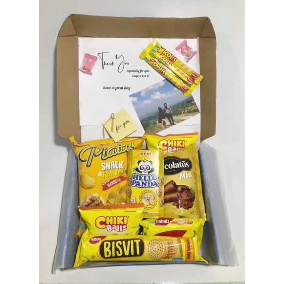 

SNACK BOX / GIFT BOX / Snack Box Murah / Kado Ultah / Kado Wisud / Hampers Snack / KUNING