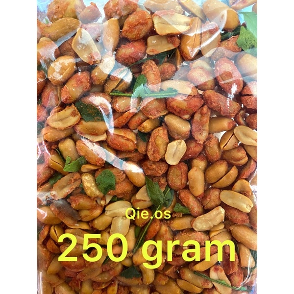 

kacang thailand pedas daun jeruk 250 gram