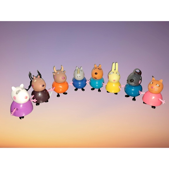 Mainan Action Figure Model Anime Peppa Pig Taman Hiburan Mobil Olahraga Untuk Hadiah Ulang Tahun Anak Type B