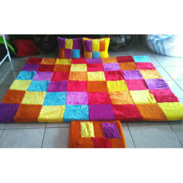 Karpet Karakter Bulu Rasfur Motif Kotak Kotak Catur