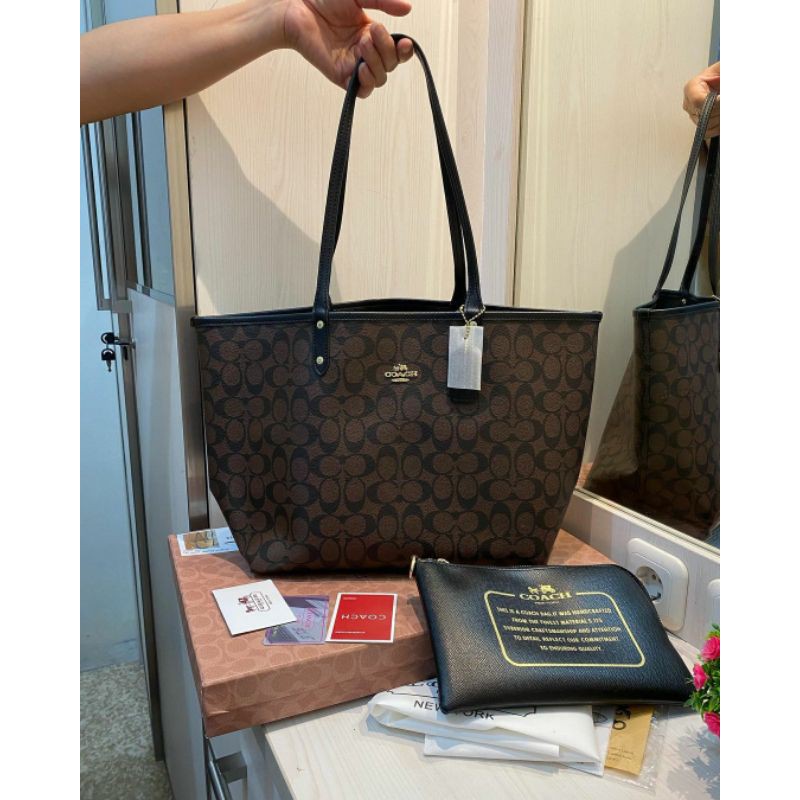 Coach tote bag pouch