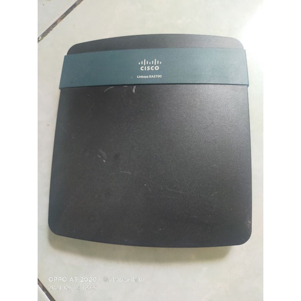 Linksys EA2700