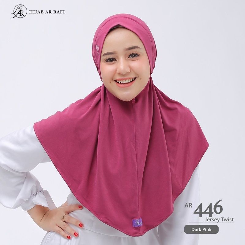 Jilbab bergo hijab instan non pet tali belakang kerudung wanita cantik