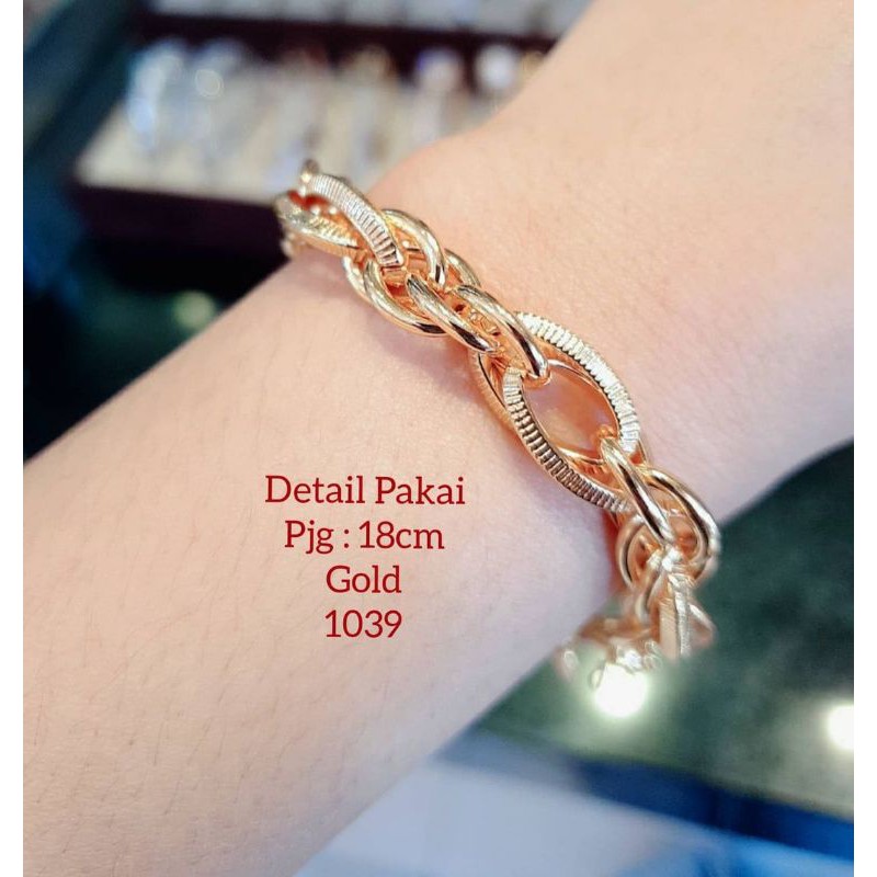 Gelang Titanium Wanita Model Mirip Perhiasan Asli