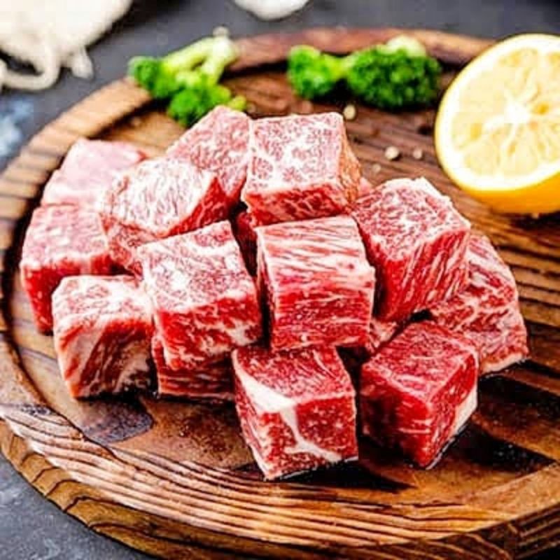 

Saikoro Beef Meltique 2x2cm 500gr Frozen Food