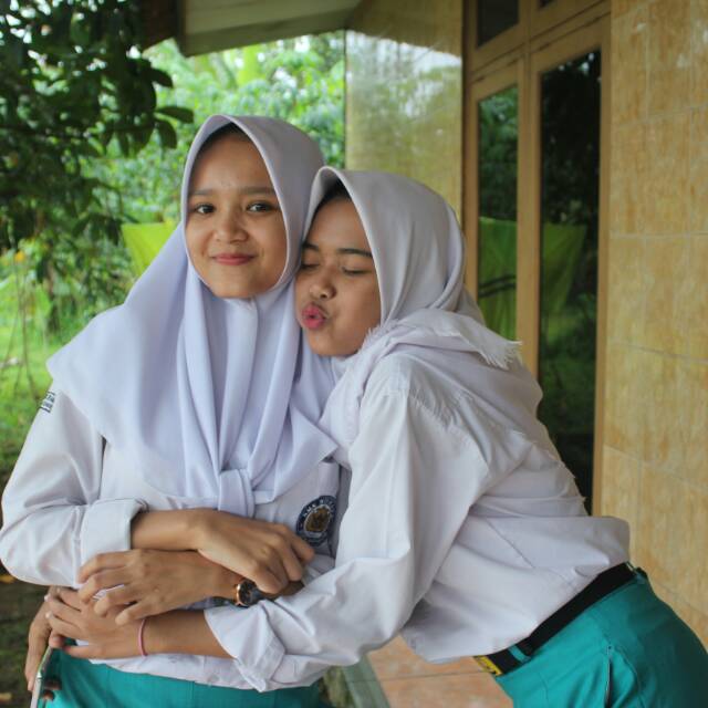 sherlyadstn