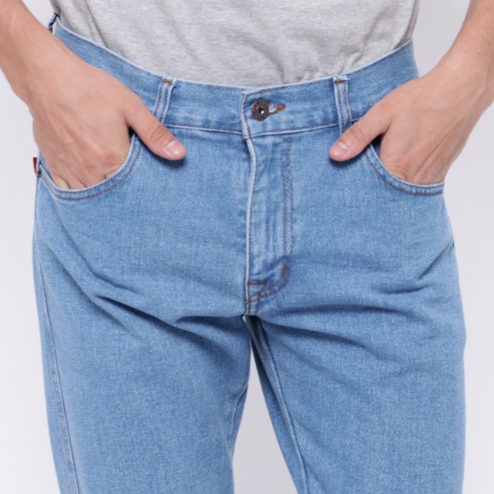Edwin Celana Jeans Vegas 01 Reguler Fit Pria Panjang Light Blue