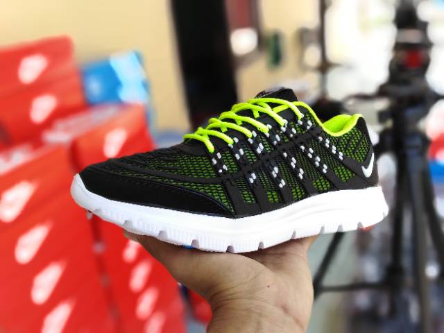 SEPATU SPORT NIKE AIRMAX 3D SKIN HITAM HIJAU - SEPATU OLAHRAGA NIKE PRIA