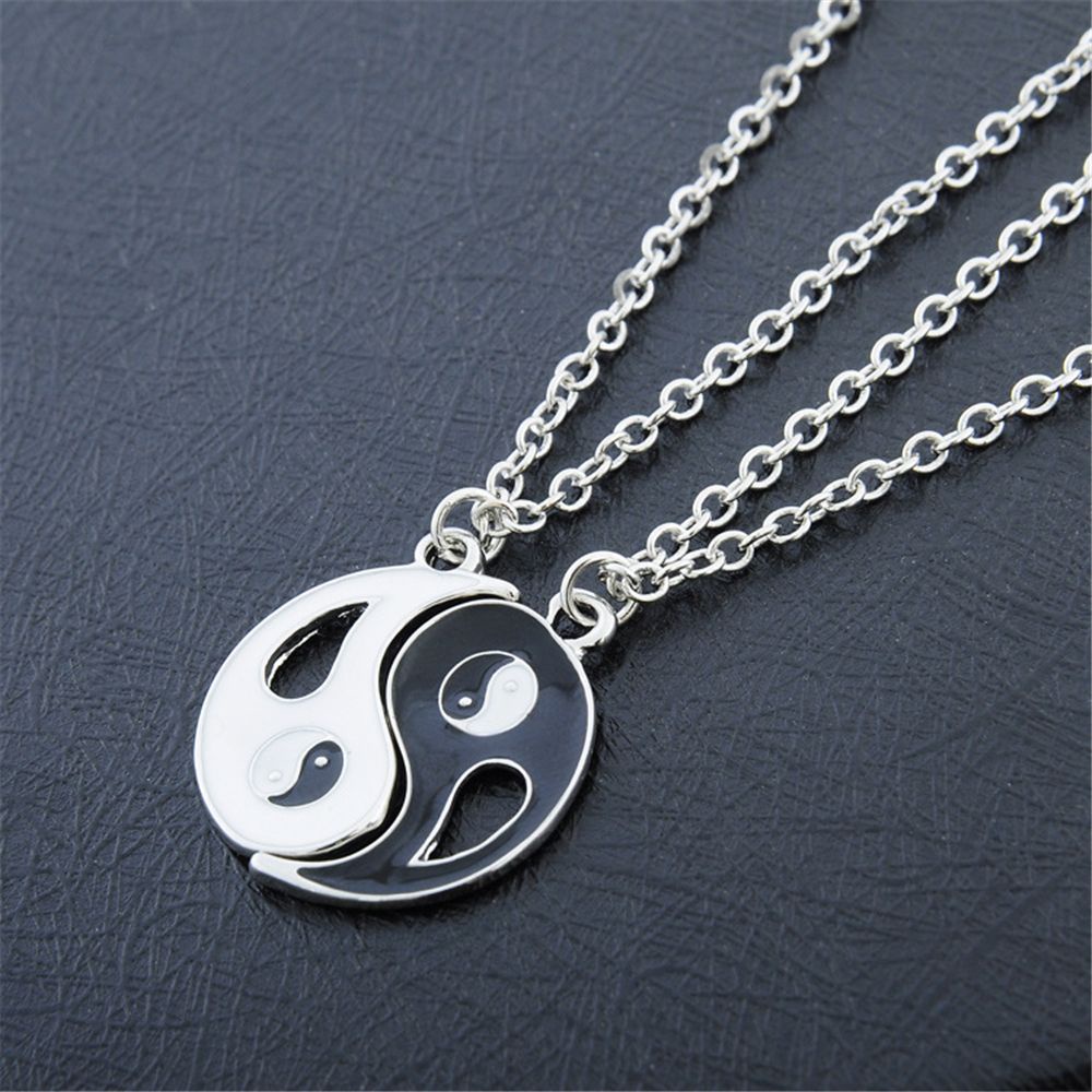 1 Pasang Kalung Rantai Liontin Yin Yang Tai Chi Warna Hitam Dan Putih Gaya Retro Vintage Untuk Unisex