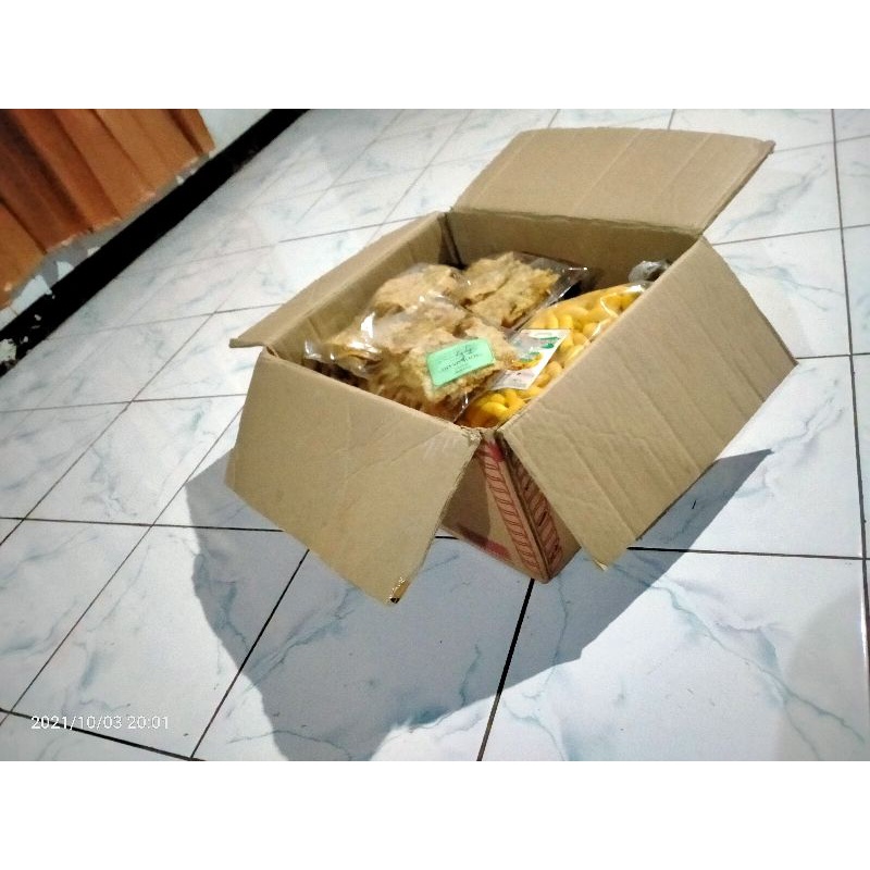 

Paket Makanan ringan