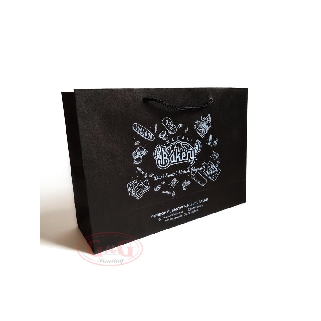 

Paper Bag Kraft Hitam Custom Print / Shopping Bag / Paper Bag Sablon / 29x9x21 / 2 Design/Min 100pcs