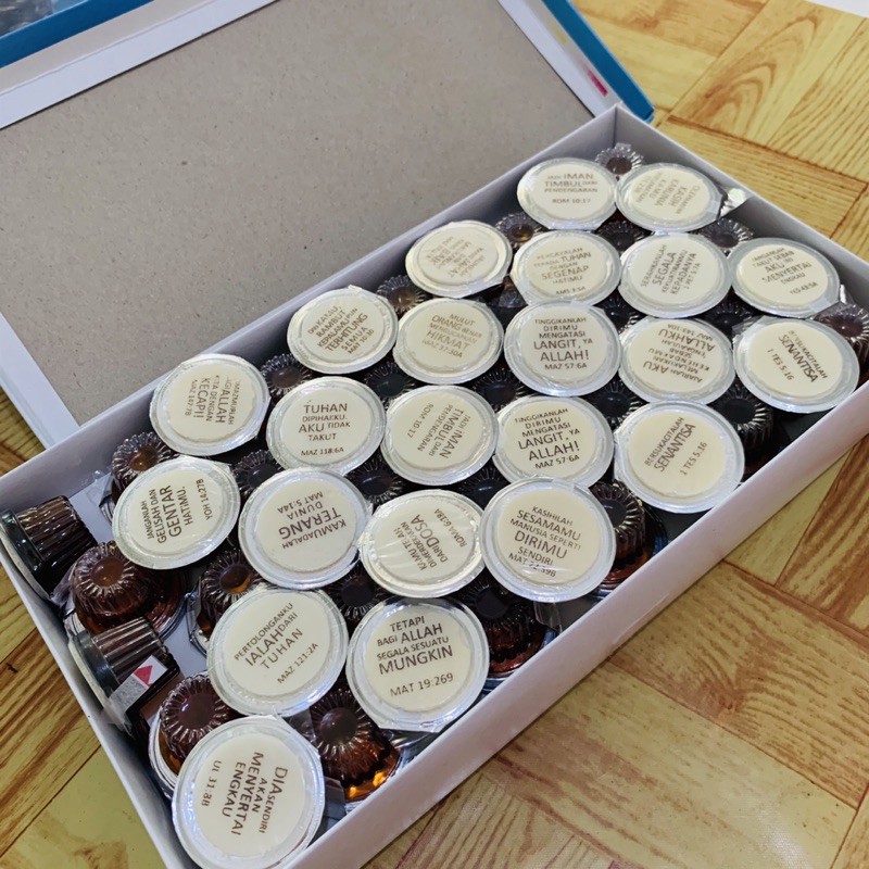 

1 box (100pcs) - Anggur Hosti Ayat kecil harga grosir