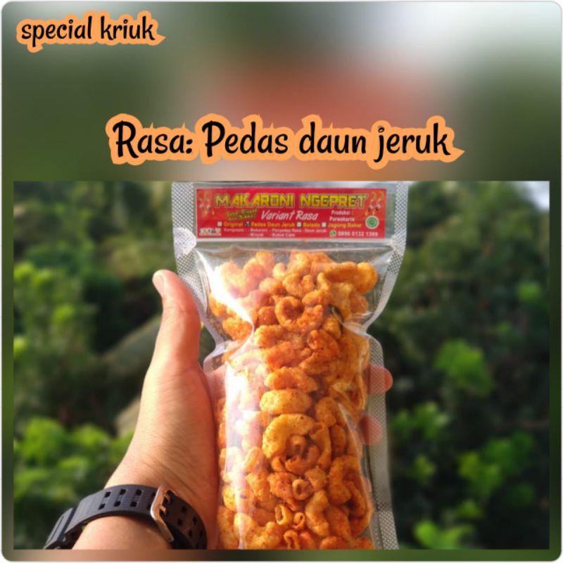 

MAKARONI NGEPRET - Spesial Kriuk Rasa Pedas Daun Jeruk