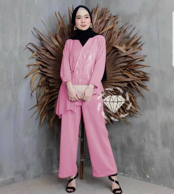 SET PELAGIO FASHION PAKAIAN WANITA SETELAN ATASAN DAN CELANA BAHAN MOSCREPE ADA VIDEO REAL PICT KR