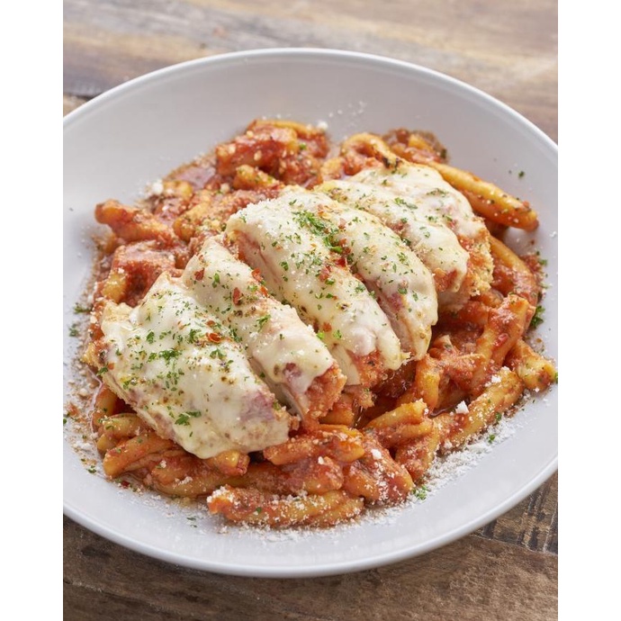 

Oma Elly Kitchen - Strozzapreti Pomodoro with Chicken Parmigiano
