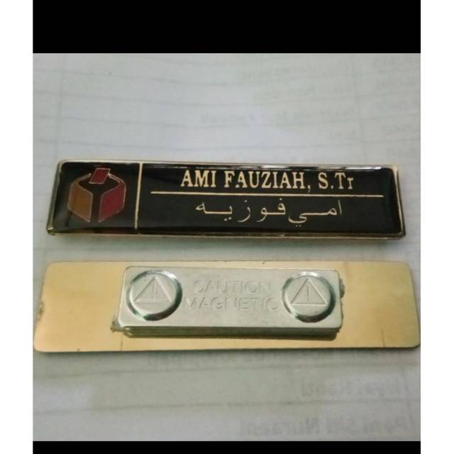 

Nama dada - nametag logam - papan nama kuningan stenless MAGNET