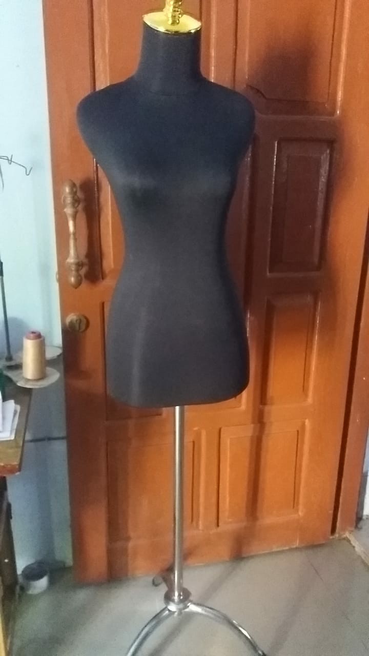 Manekin Dm Tutup Emas,manekin Murah,manekin Plastik, Patung Baju, Display Baju