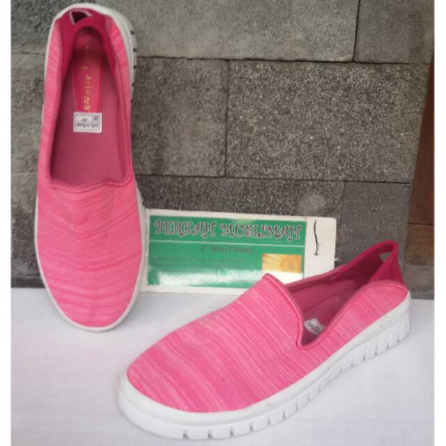 Sepatu slip on sneakers murmer pink fanta