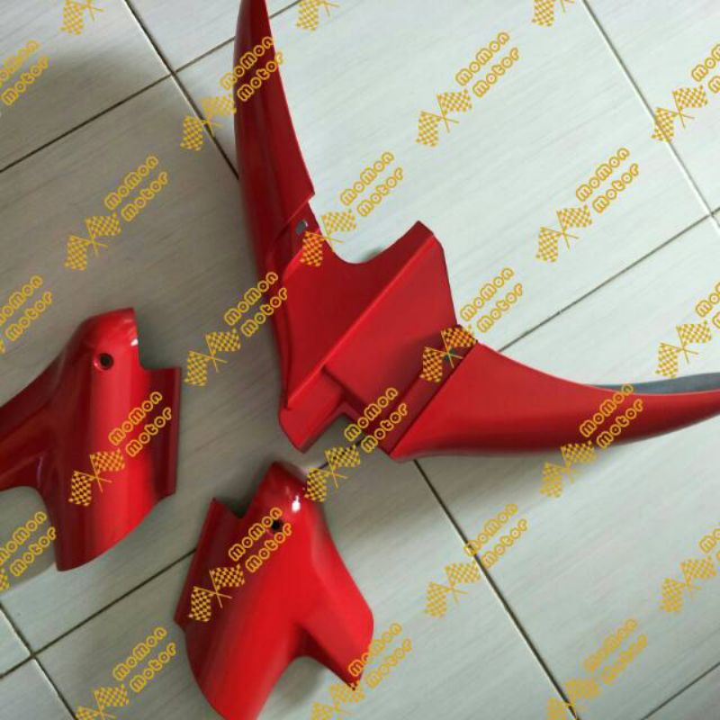 sepakbor depan satria hiu merah