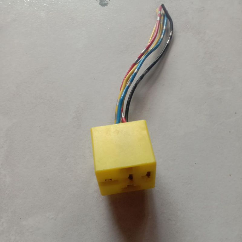 socket relay rilay kaki 5