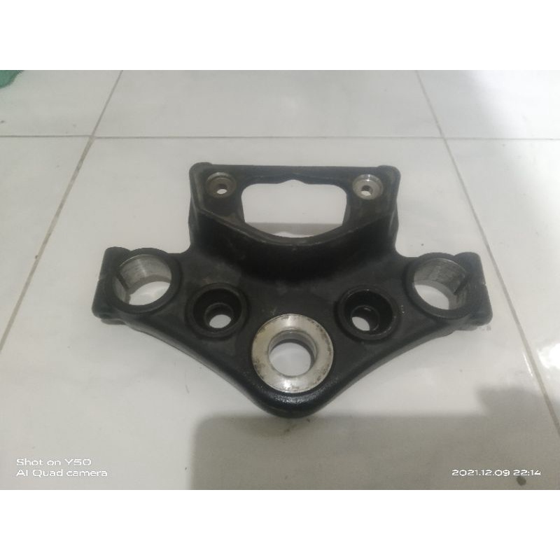 segitiga T atas cabang tiga Megapro mono Monoshock Verza cb150r new cb250r lama cbverza original ori
