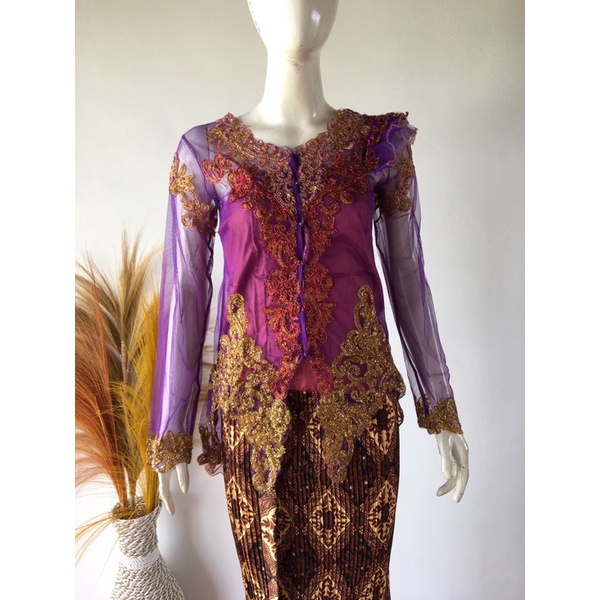 kebaya wisuda/kebaya pagar ayu /kebaya kondangan