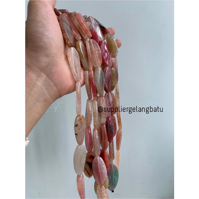 batu Penden simba oval rainbow onyx serat 2 x 4 cm soft kuarsa warna