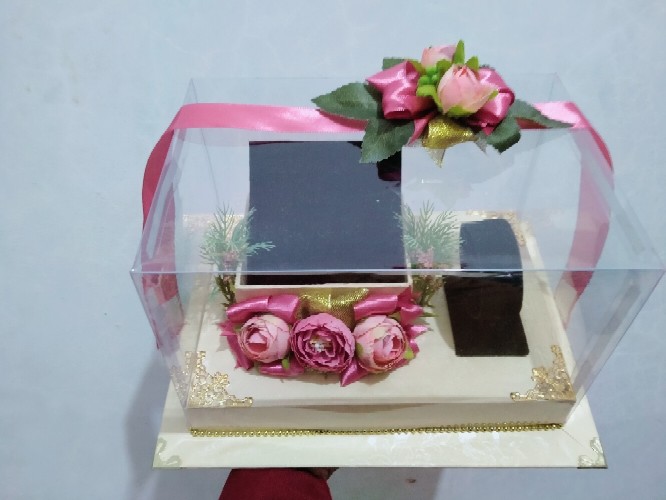 Turun Harga Kotak Seserahan/tempat Perhiasan Gelang Dan Kalung