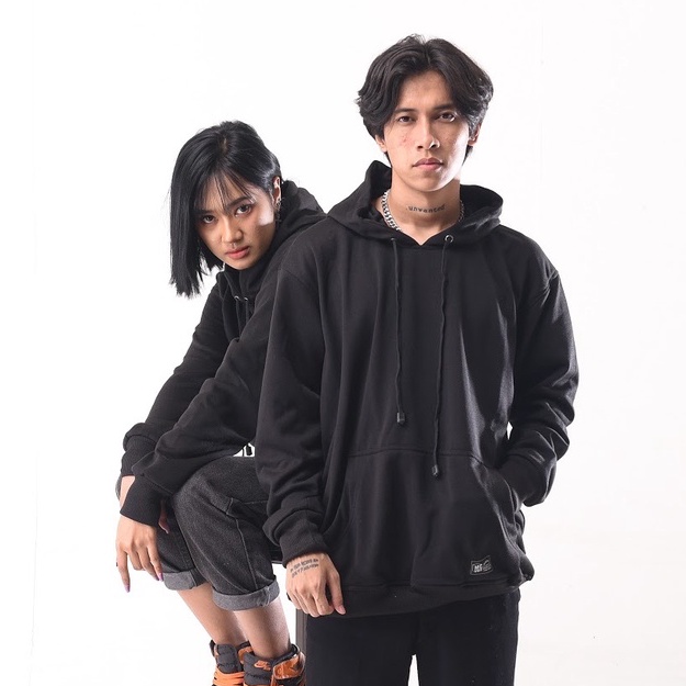 Mcvois Sweater Hoodie Polos Hitam Pria Wanita Premium