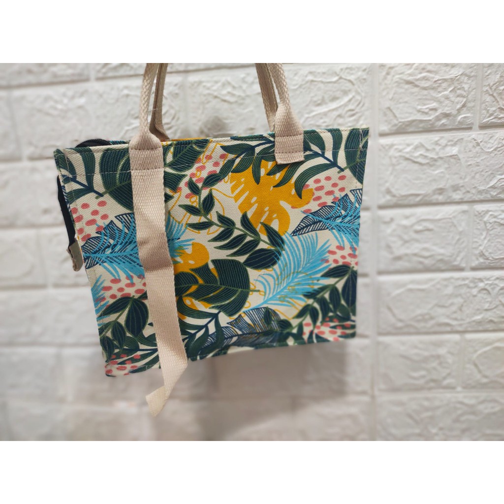 totebag kanvas tas wanita M S glow model jinjing motif terbaru size 25x10x20 cm