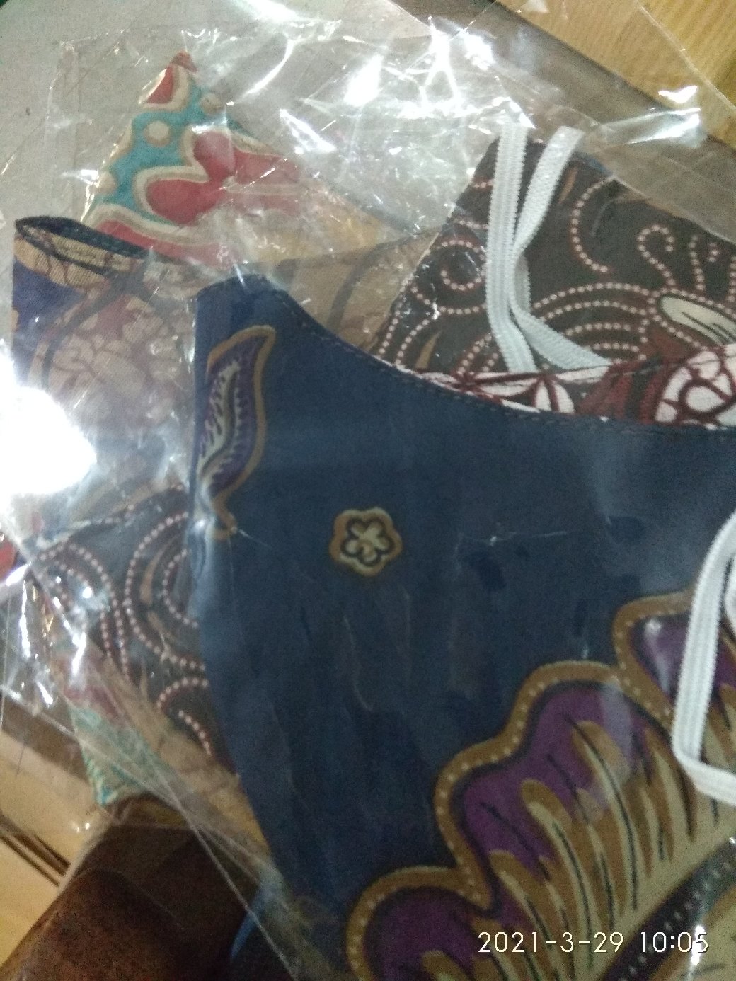(cod) Masker Motif Batik Solo 2 Lapis Non Medis Earloop Hijab Souvenir Nikah Batik Khas Solo