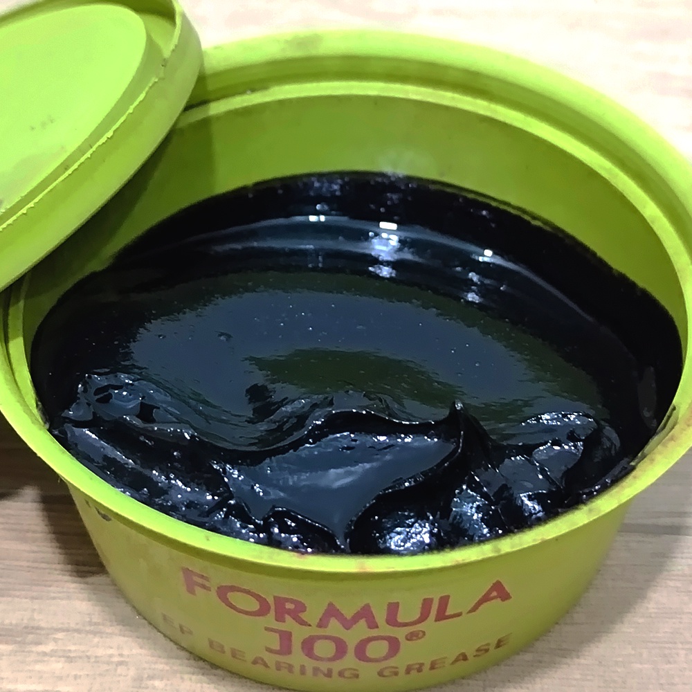 MINYAK GEMUK HITAM / GREASE / PELUMAS  100 GRAM