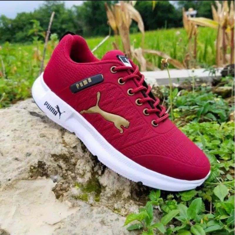 sepatu Sneakers Pria - Merah