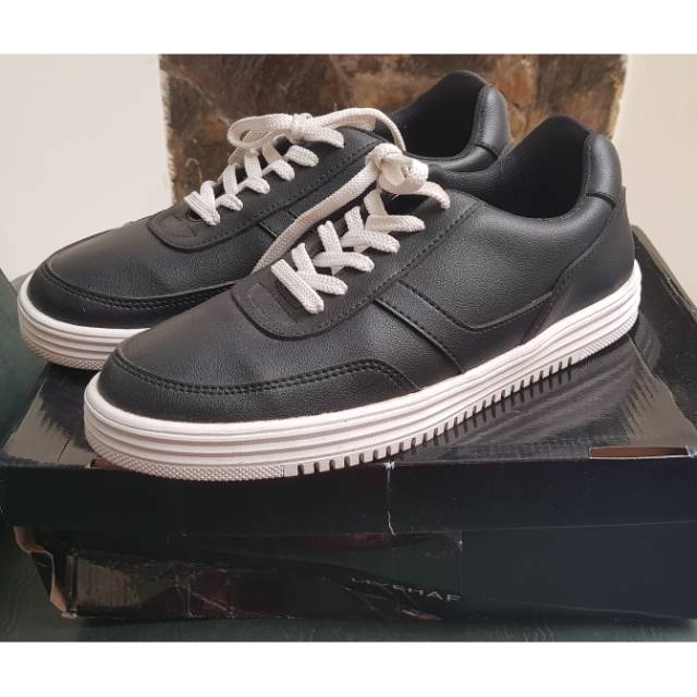 Sepatu Murah Livehaf Day Sneakers Black White - Size 42
