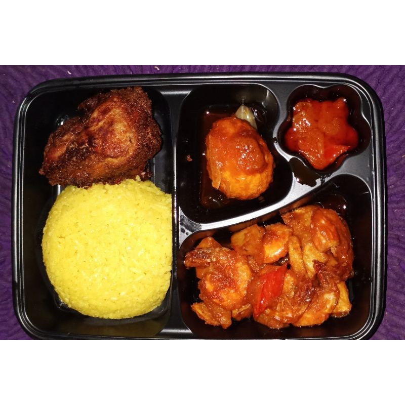 

Paket Nasi box atau nasi kuning bento