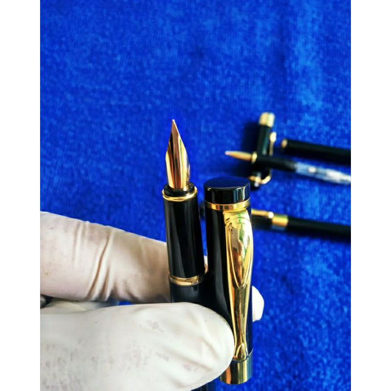 

Fountain Pen 021Black.Pena Tinta Isi Nib M.Gold Eksklusif Murah Mewah
