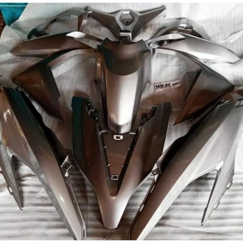 paketan full set body halus Vario 125/150 new tahun 2018-2021warna silver