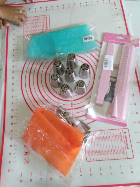 Piping Bag Silikon 6 Spuit Barbie Set