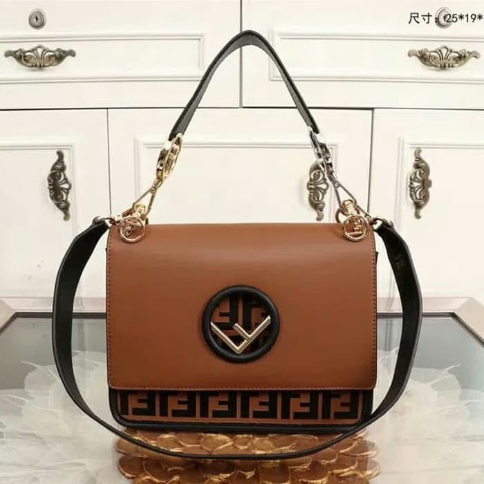 fendi kan if logo