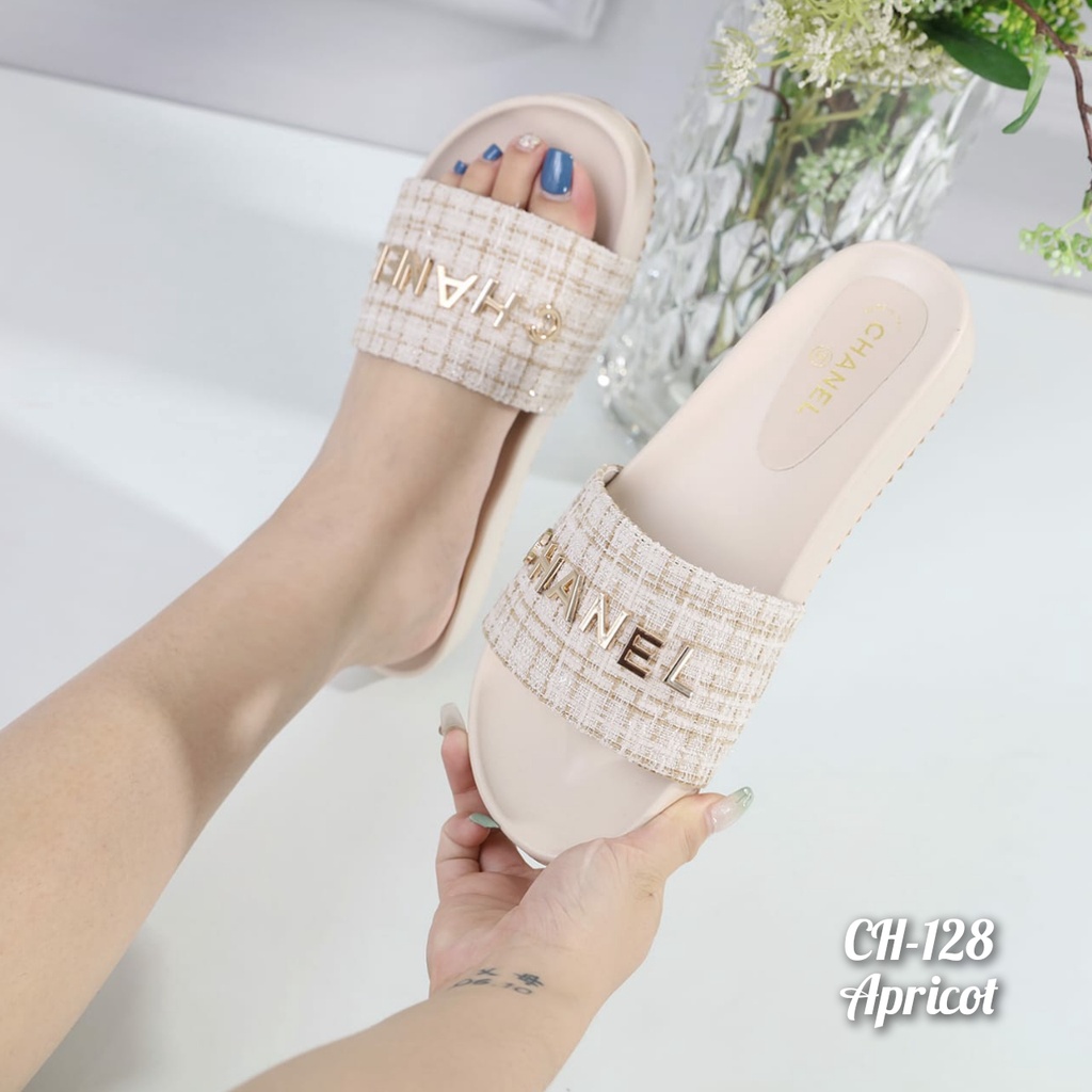 NEW ARRIVAL!!!  SANDAL WANITA SLOP IMPORT TERMURAH FLAT CHAN.  Kode: CH-128