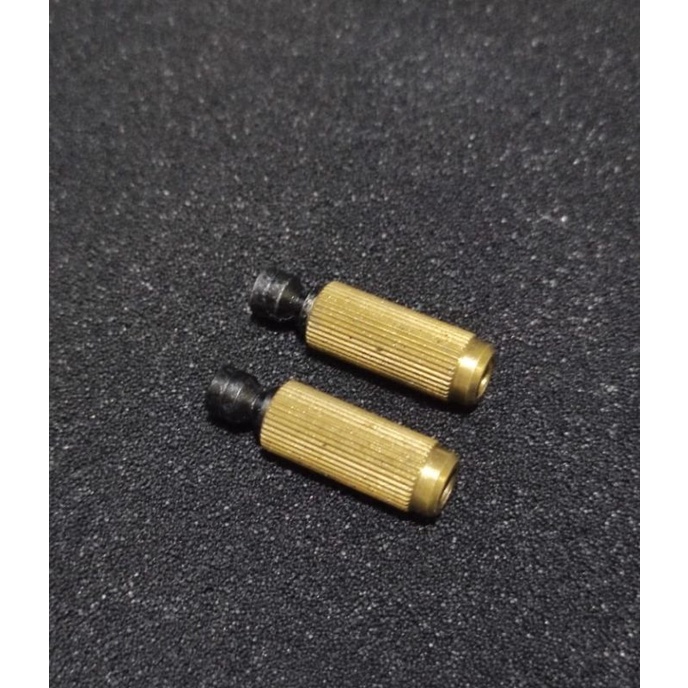 pivot tremolo guitar