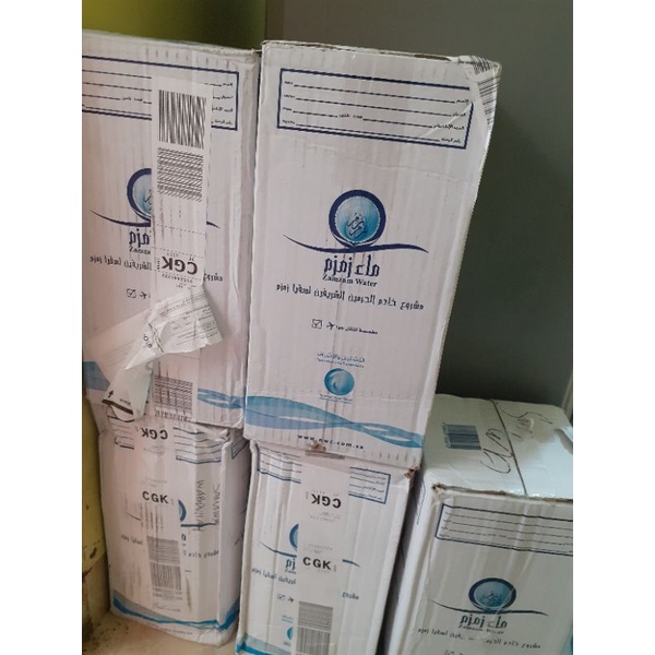 

Air zam zam 5 liter original / air zamzam 5liter galon asli saudi arabia termurah