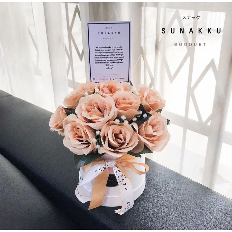 Bloom Flower Box | Valentines Day Hari Kasih Sayang Bouquet Graduation Doll Hampers Hadiah Kado Wisu