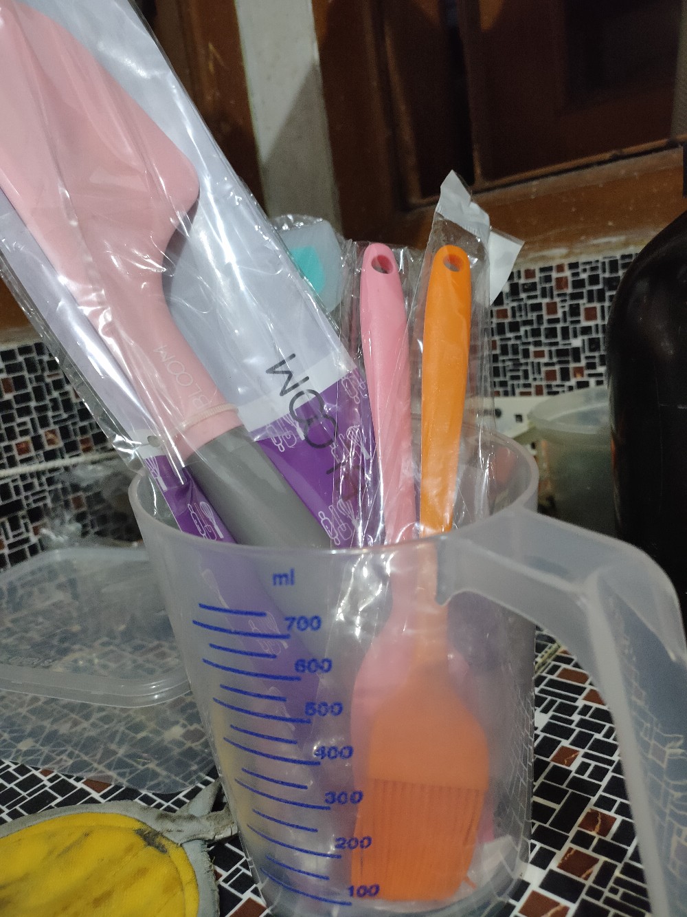 Gelas Ukur Takar 700 Ml Corong / Mulut Panjang