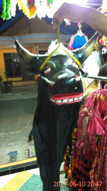 Mainan Barongan Banteng Bantengan sapi topeng ganongan topeng bujang jaranan