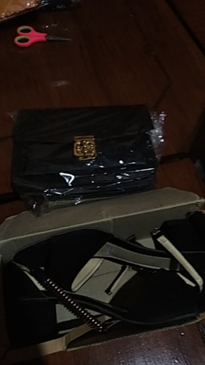 Set Rn 01 & Stella Black