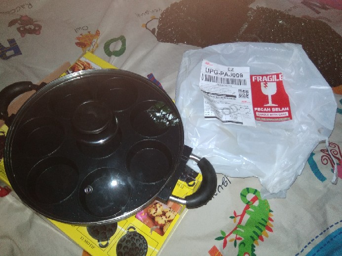 Cetakan Martabak Mini 8 Lobang Plus Tutup Kaca