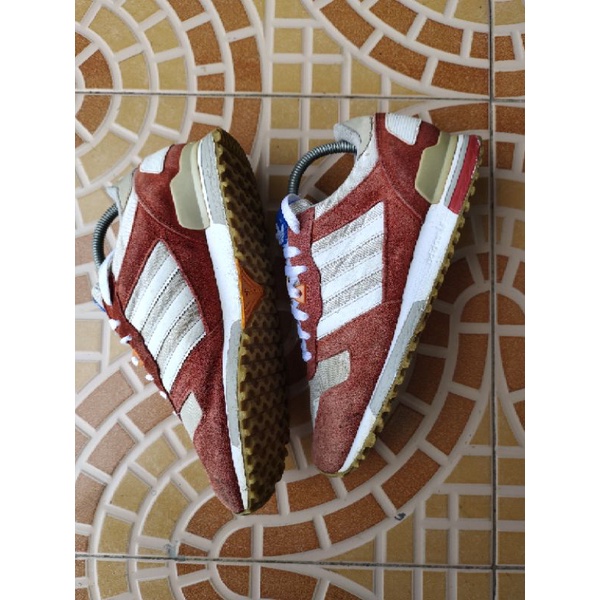 Adidas ZX 700 second